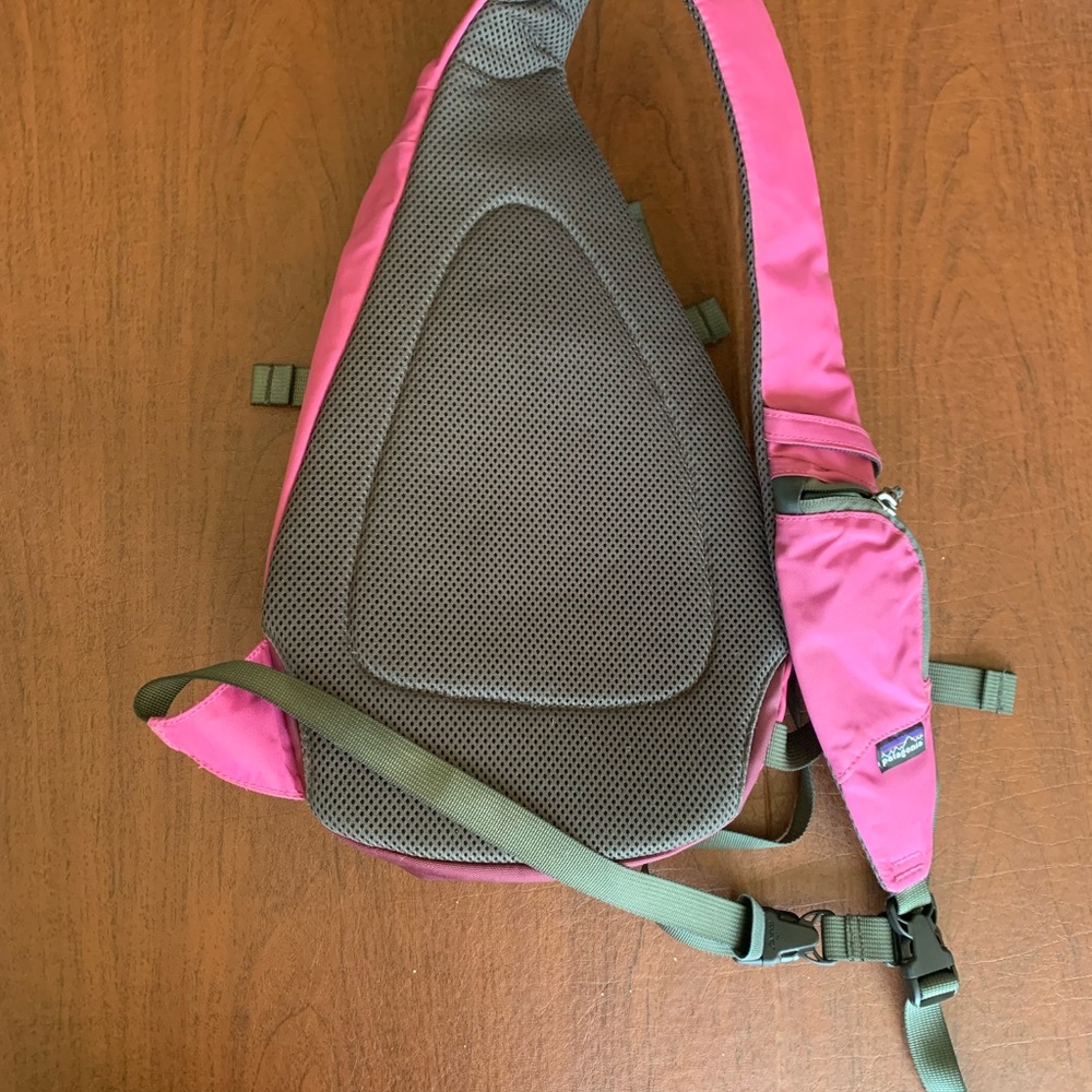 Patagonia Magenta Sling One Shoulder Backpack